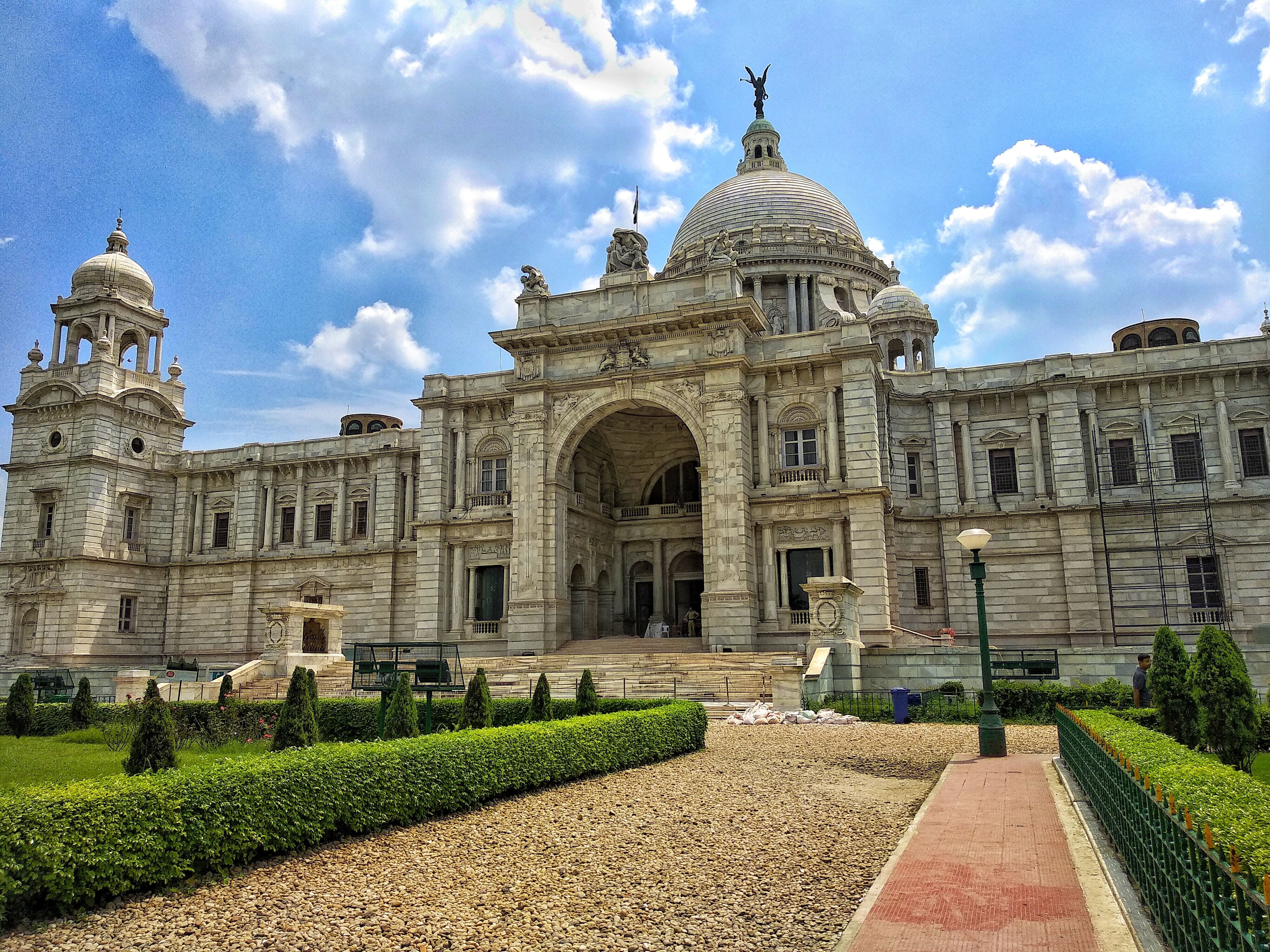 What Are The Best Places To Visit, Things To Do And Experiences To Have In Kolkata?