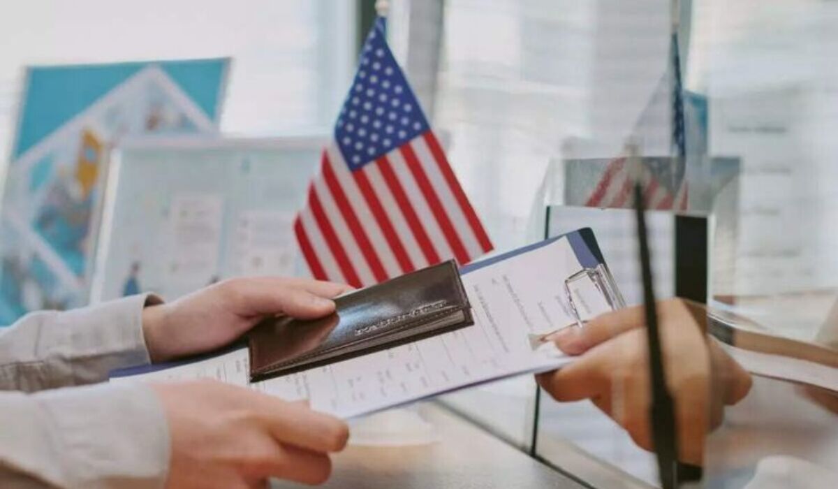 US birth tourism visa rules for pregnant travellers