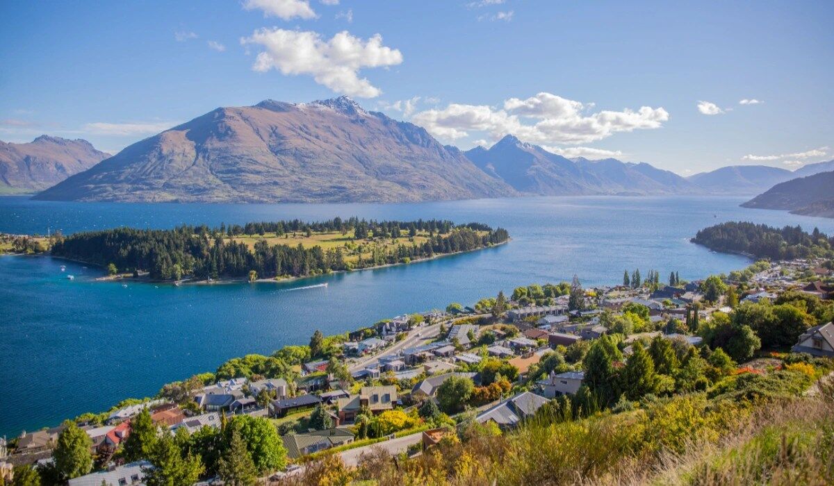 New Zealand visa applications moving online from October 2026