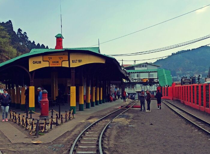 arjeeling Himalayan Railway special joyrides for Durga Puja 2026