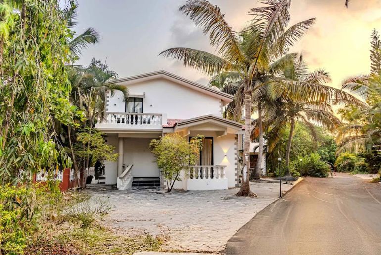 Pet-friendly vacation rental in Goa for a beach holiday