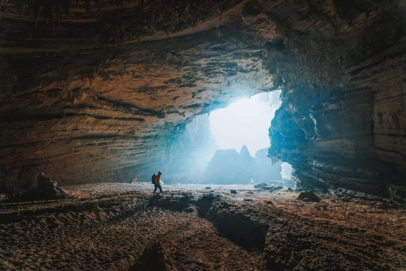 Wandering in a cave system