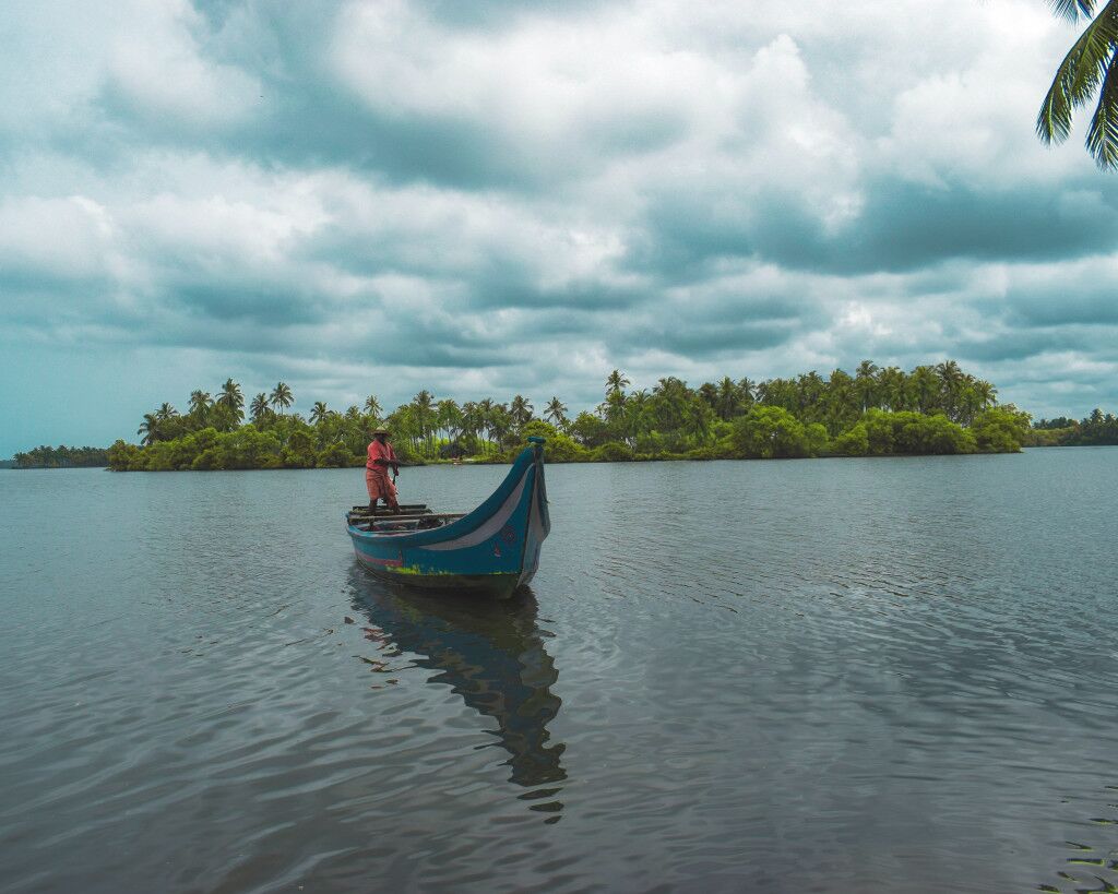 beaches in kannur