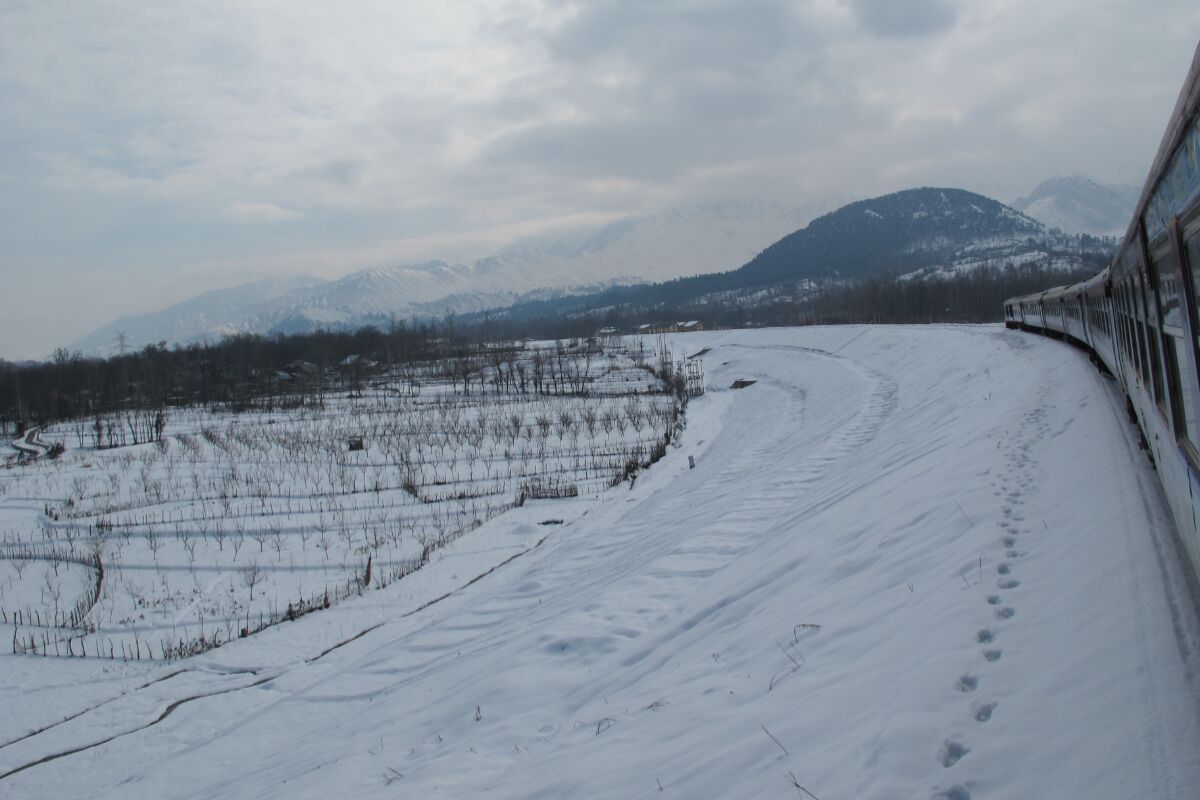 Kashmir’s Vistadome Train