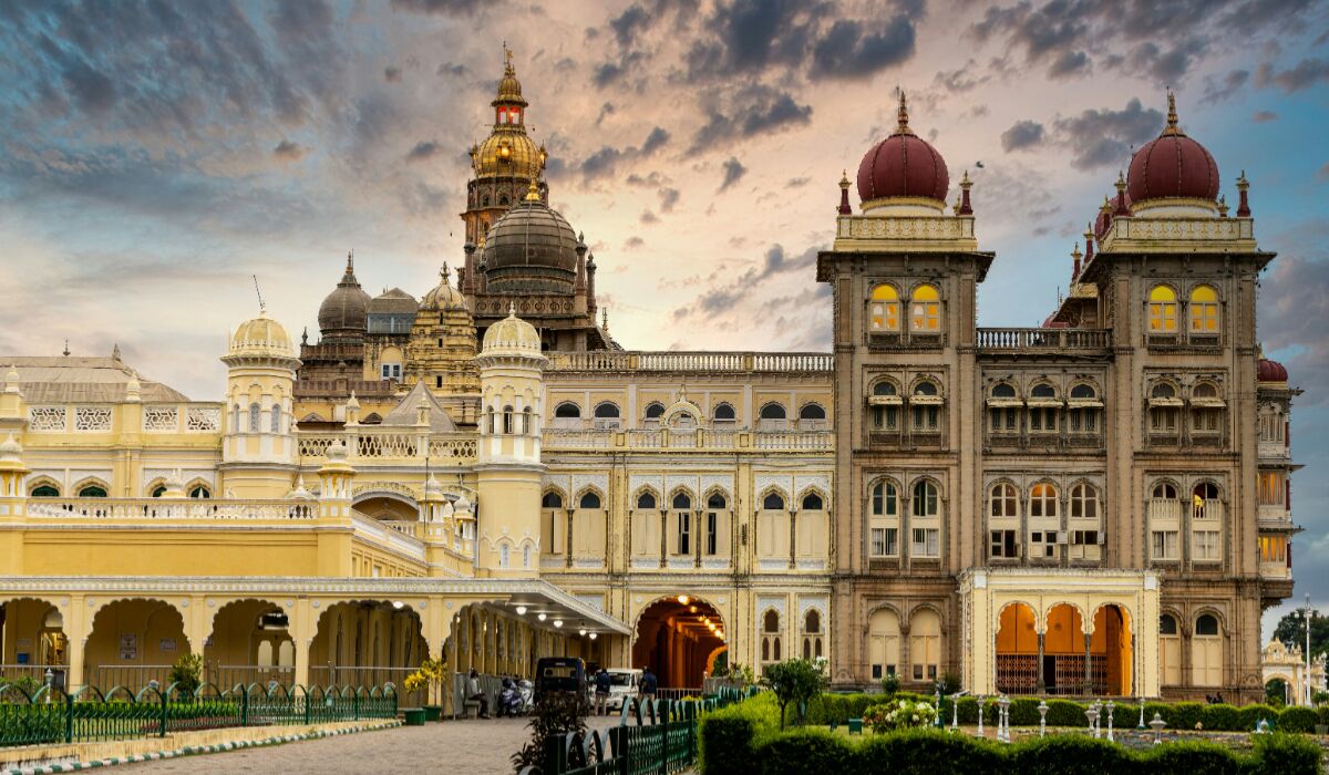 How To Visit Mysore Palace