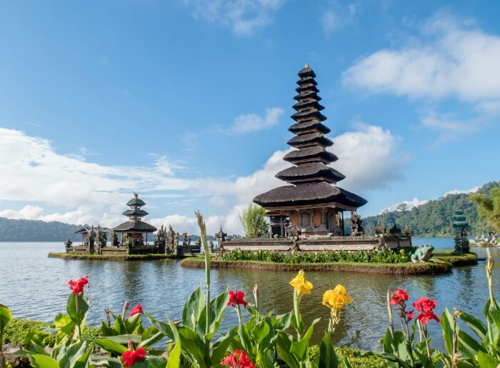 10 International Trips Under INR 1 Lakh