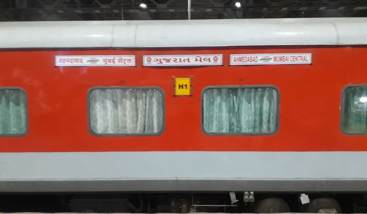 Mumbai-Gujarat Weekly Special Train