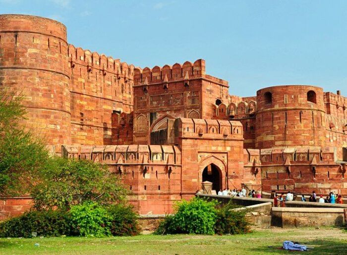 Best Places To Visit In Agra
