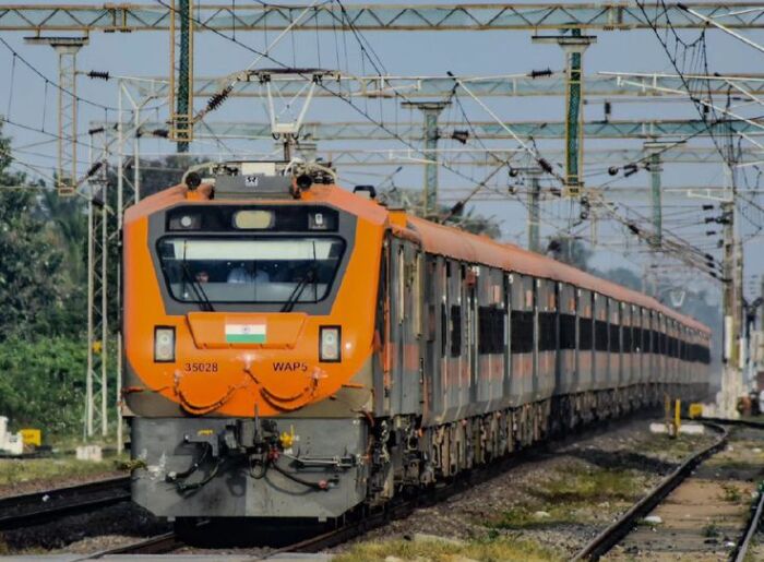 Nagpur-Gorakhpur Amrit Bharat Express Stops