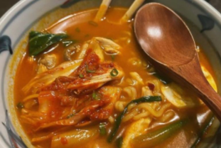 ramen spots mumbai (1)