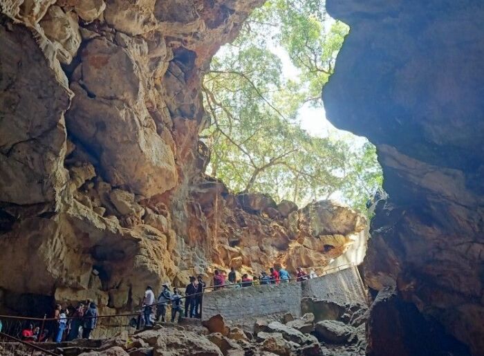 5 Places To Visit In Araku Valley For The Perfect Hill Escape 1 Scenic view of Araku Valley surrounded by lush green hills in Andhra Pradesh