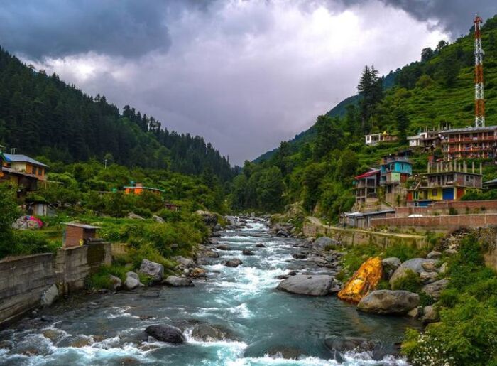 Local Guides Reveal Hidden Monsoon Spots Tourists Don't Know About 6 7 Hidden Monsoon Destinations In India