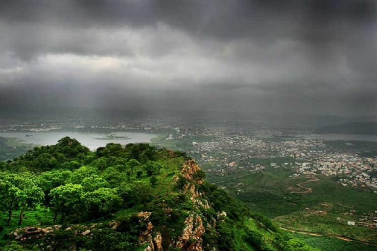 Best Monsoon Workation Destinations In India 1 monsoon workation destinations india (1)
