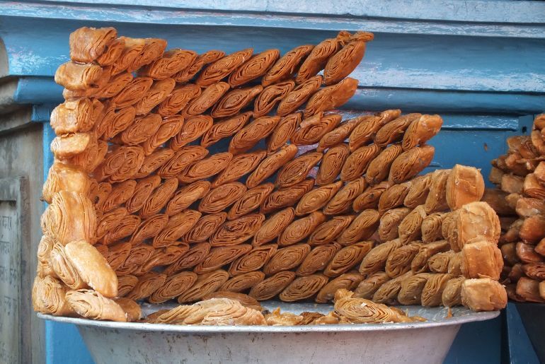 Best Street Food Near Jagannath Puri Temple You Should Try 1 street food near jagannath puri temple