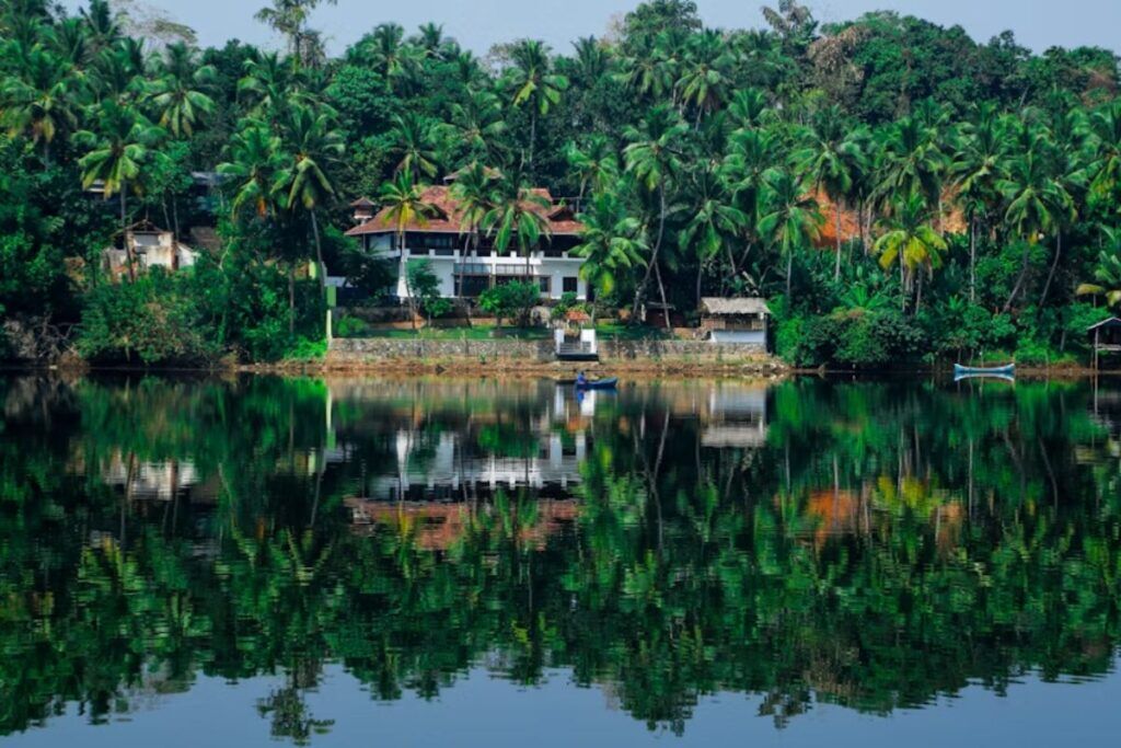 Discover Kozhikode: Places, Malabar Food, Stays & Travel Costs 2 Discover Kozhikode: Places, Malabar Food, Stays & Travel Costs