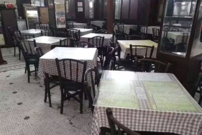 Kyani & Co Licence Suspended: Mumbai FDA Found Flies, Rats & Cockroaches 1 Kyani & Co Irani cafe in Mumbai after FDA licence suspension