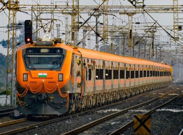 Mumbai-Bengaluru Special Train: 6 Places To Turn The Journey Into A Trip 2 Mumbai-Bengaluru special train connecting Mumbai and Bengaluru