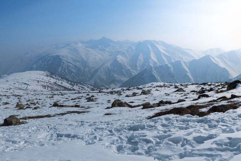 Auli vs Gulmarg: Which Is Better For Snowfall, Skiing And Winter Holidays? 2 Auli in Uttarakhand and Gulmarg in Jammu and Kashmir