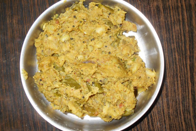 Where To Eat Bengali Bhog During Durga Puja In Delhi? Pandal Food To Try 1 Traditional Bengali Durga Puja bhog