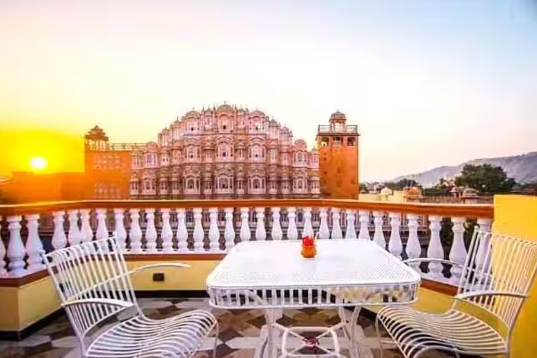 Where Should You Eat Near Hawa Mahal After Sightseeing? Rooftop Cafes, Local Food, and What It Costs 1 cafe near Hawa Mahal in Jaipur