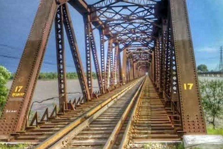World's Highest Railway Bridge: Chenab Rail Bridge May Soon Offer A New Visitor Experience 1 Chenab Rail Bridge on the Chenab River in Jammu and Kashmir