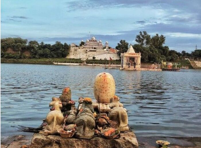 A First-Timer's Guide To Dwarka: Temple, Beaches, Food And Where To Stay 6 Dwarka for first-time visitors