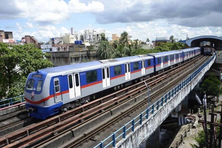 Will Kolkata Metro Run All Night During Durga Puja 2026? Line-Wise Timings And Last Trains 2 Kolkata Metro night services during Durga Puja 2026