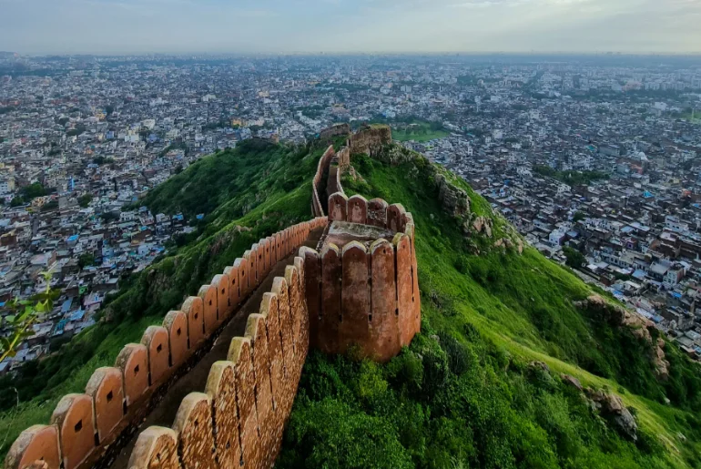 Is Nahargarh Fort Worth The Entry Fee? Views, History And More To Know 1 Nahargarh Fort in the Aravalli Hills