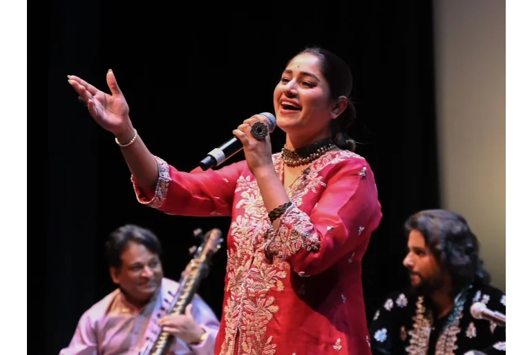 Going To Pratibha Ke Rang? Here's How To Reach NMACC And Get Home After 2 Pratibha Ke Rang at NMACC Mumbai