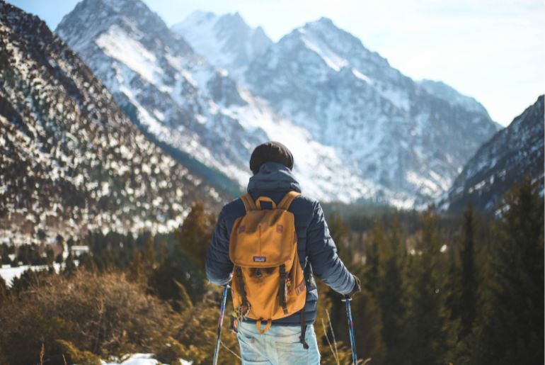 Is Shoulder Season The Same As Off-Season? What You Should Know 1 Comparison of shoulder-season and off-season travel conditions at a tourist destination