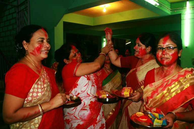 When Is Sindoor Khela In 2026? Where To Witness The Durga Puja Farewell Ritual In Kolkata, Delhi And Mumbai 1 Sindoor Khela during Durga Puja Vijaya Dashami