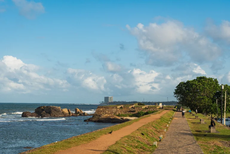 Thailand Or Sri Lanka: Which Is Cheaper For A One-Week Trip From India? 2 Travel comparison between Thailand and Sri Lanka