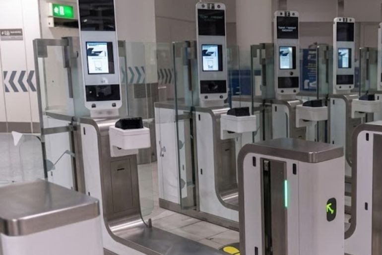 Contactless e-gate using facial recognition at a UK airport