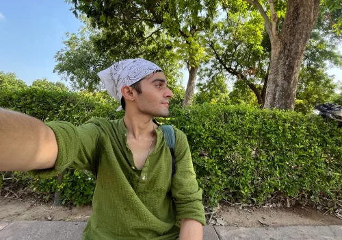 Solo traveller exploring Jodhpur's Blue City